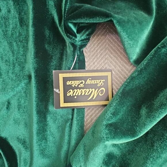 Massive Luxury Edition Velvet Hoodie Women's Size Medium Green Mob Wife Core Y2K - Picture 9 of 14